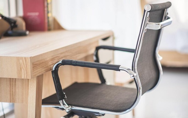 過時(shí)的辦公家具